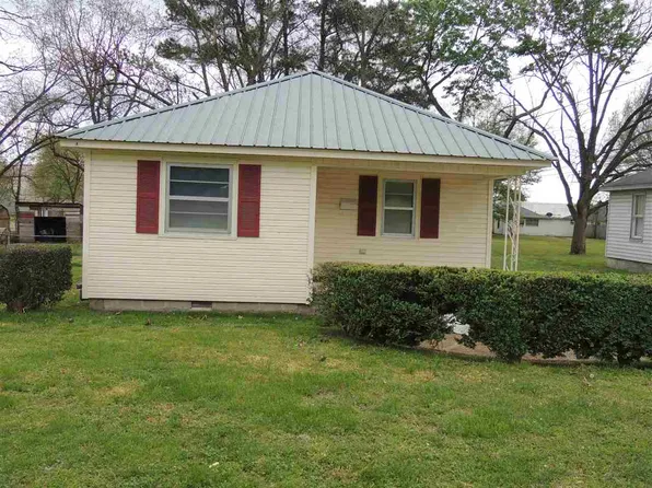 1613 Harris St, Dyersburg, TN 38024