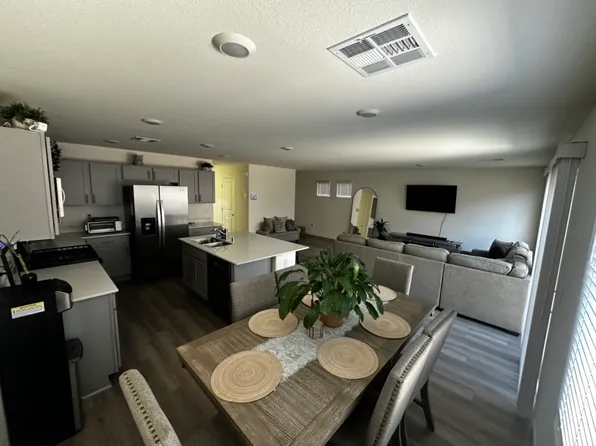 2625 Snapdragon Falls Ave, North Las Vegas, NV 89081