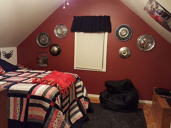 Upstairs bedroom