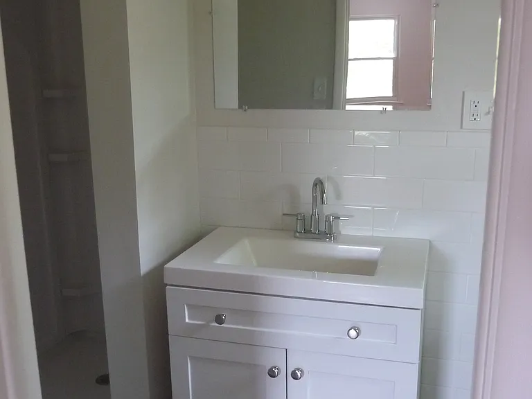 1953 Whitney Ave #A3 — Photo 12