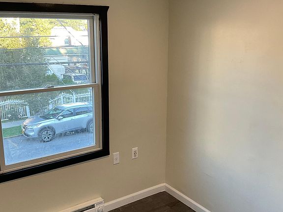 4th image of 120 N 7th Ave #1