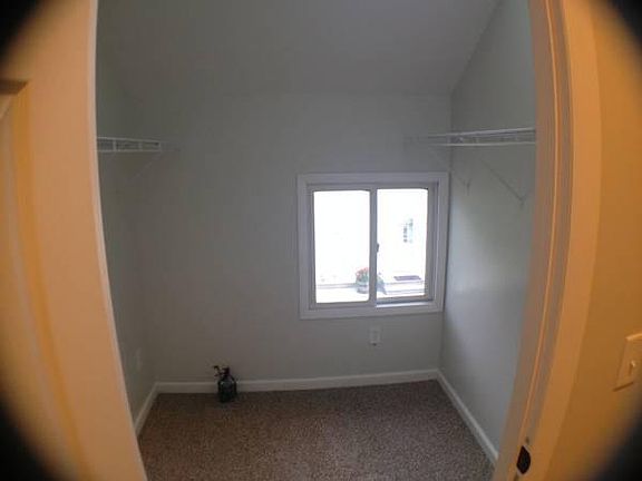 4th image of 118 N Franklin St