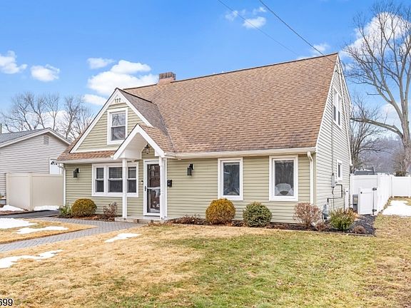 4th image of 122 Greenbrook Rd