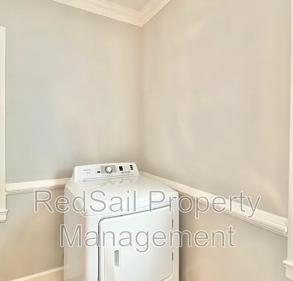 70 Main St — Photo 12
