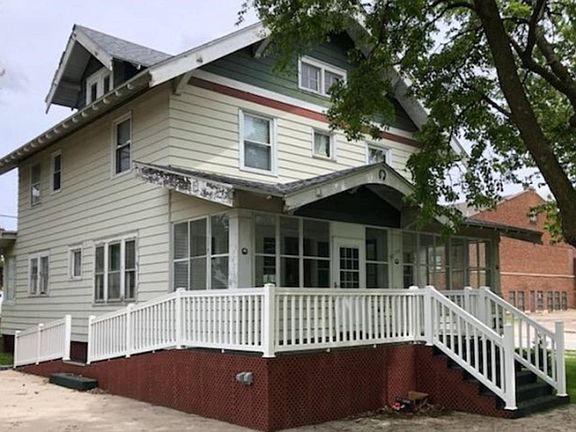 2nd image of 1104 Audubon St