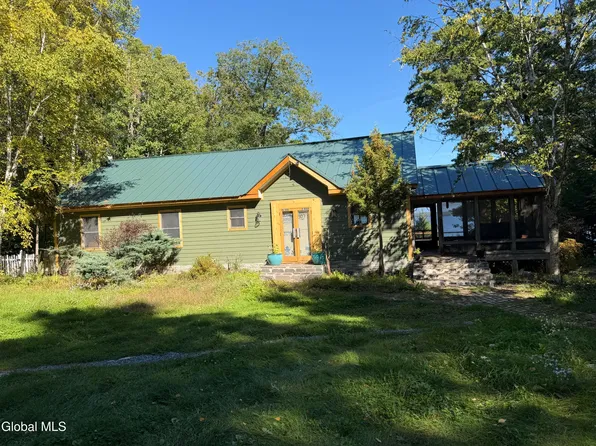 61 Mullen Bay Lane, Westport, NY 12993