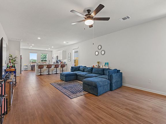 3rd image of 8306 Haflinger Dr