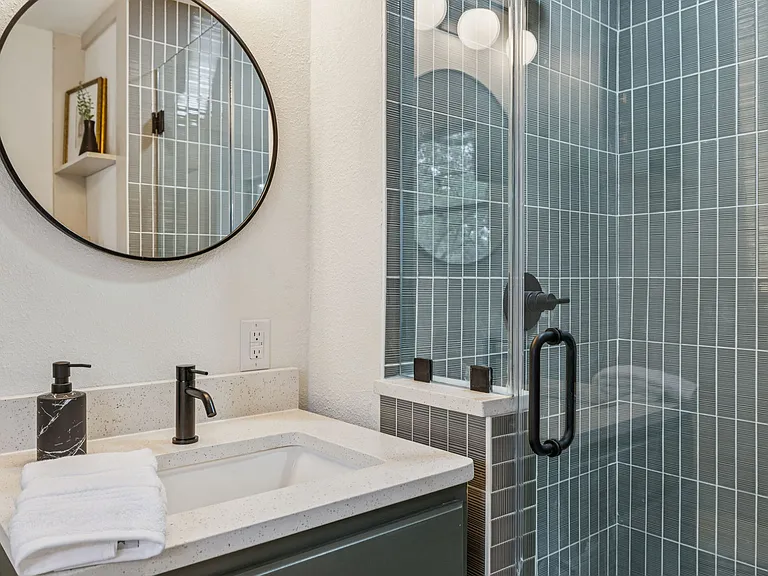 320 El Portal Dr — Photo 17