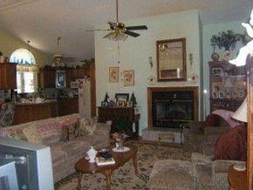 3rd image of 108 Oak Dr