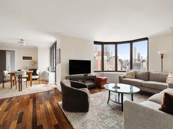 330 East 38th Street 47I image 1 of 16