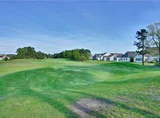 8 Strathmere St, Waretown, NJ 08758