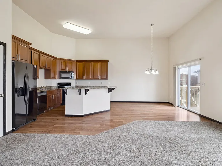 Town Square Townhomes — Photo 43