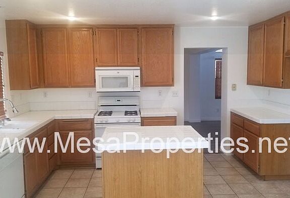 4th image of 14433 Fontaine Way