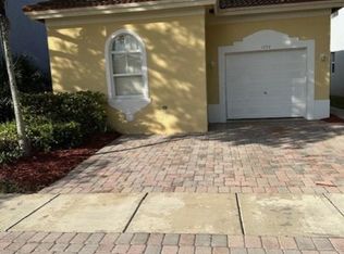 1056 NE 39th Ave, Homestead, FL 33033