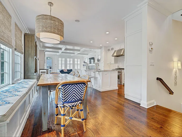 401 Monmouth Ave — Photo 10