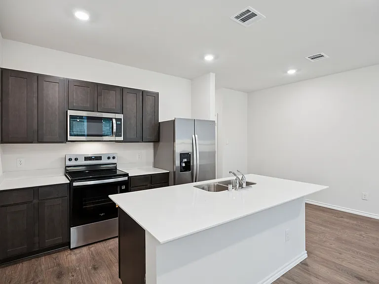 7020 Vining Dr — Photo 4