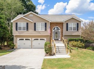 3439 Friendship Farm Dr, Buford, GA 30519