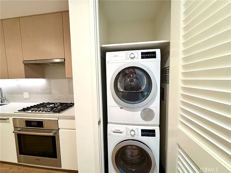 877 Francisco St #521 — Photo 11