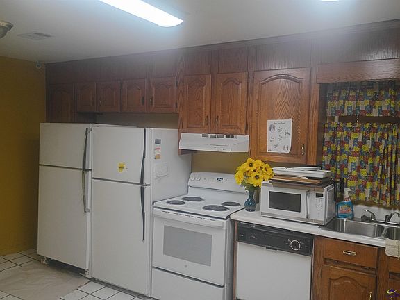2nd image of 104 Bryant Dr