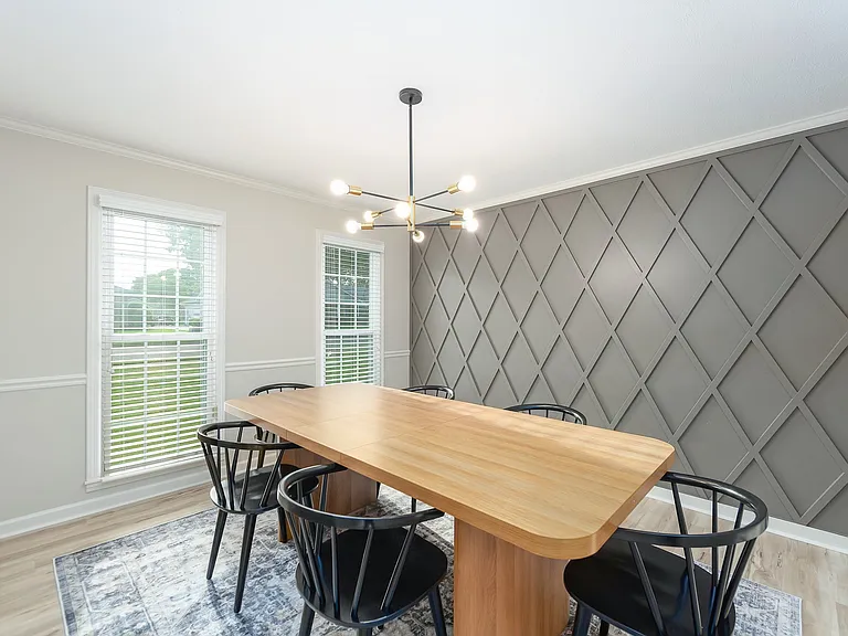 28 Greencastle Dr — Photo 2