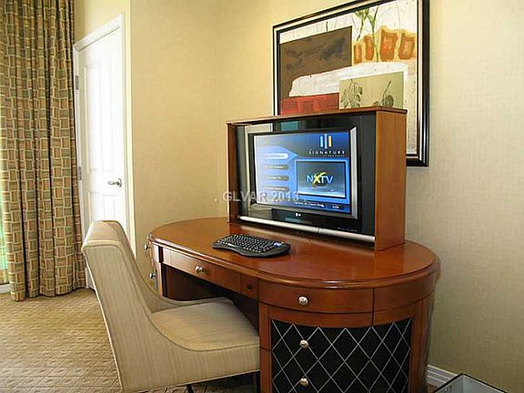 4th image of 135 Harmon Ave #3314