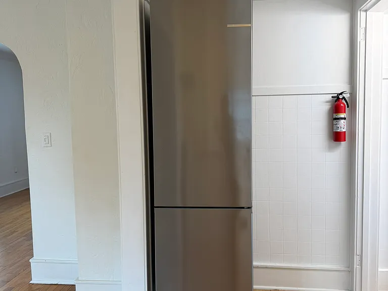 221 Houston Pl — Photo 6