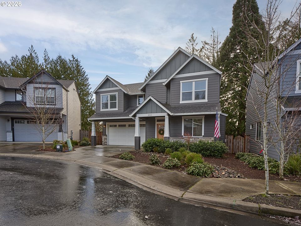 1st image of 2511 NE 85th Cir