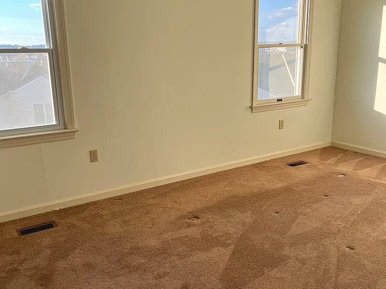 2077G Raleigh Rd — Photo 13