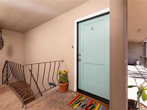 3rd image of 100 Cerritos Ave Unit 4