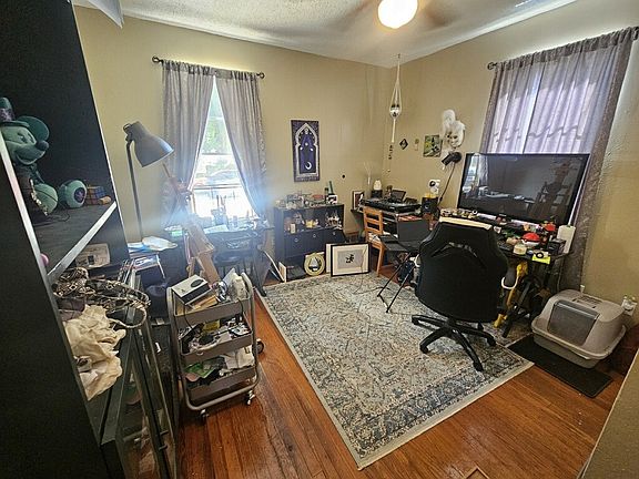 4th image of 505 E Caracas St #505