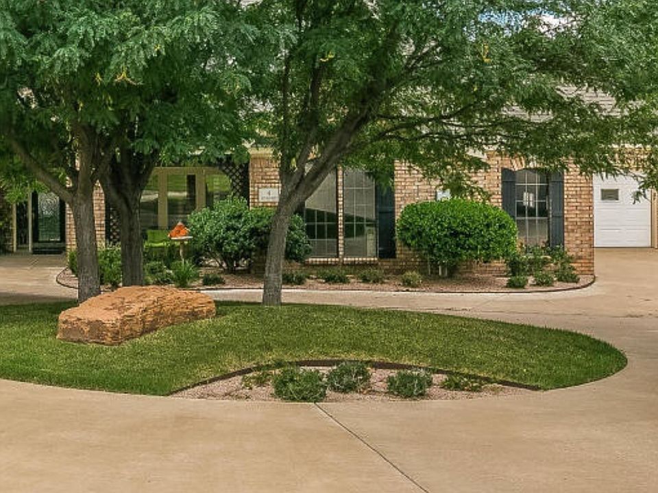 Open House
Sun 2-4pm