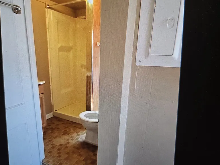 414 Perrin St #3 — Photo 5