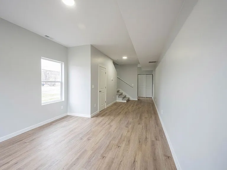 2810 E. Michigan St — Photo 3