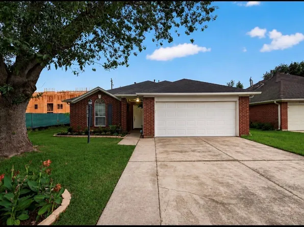 3501 Riverside Dr, Pearland, TX 77581