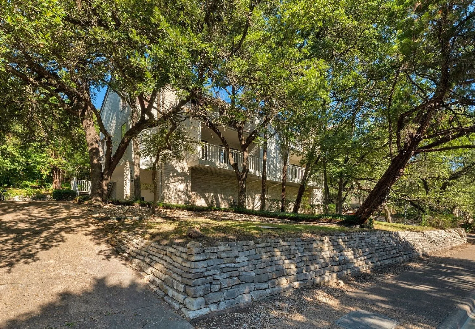 2 bed, 2.5 bath, 1904 sqft, $3,750 — Photo 1