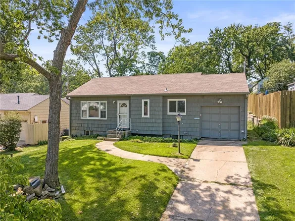 4906 Briar St, Roeland Park, KS 66205