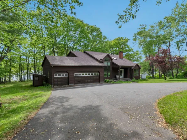 556 Main Street, Wayne, ME 04284