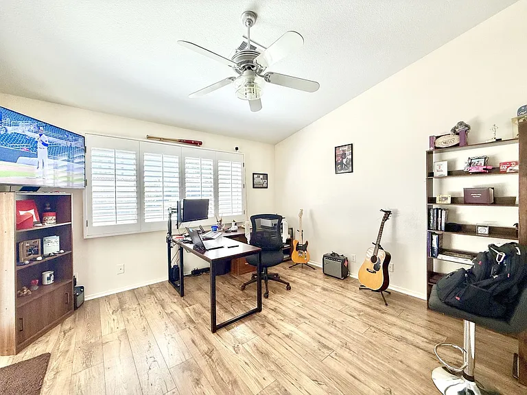 39850 Regency Way — Photo 9
