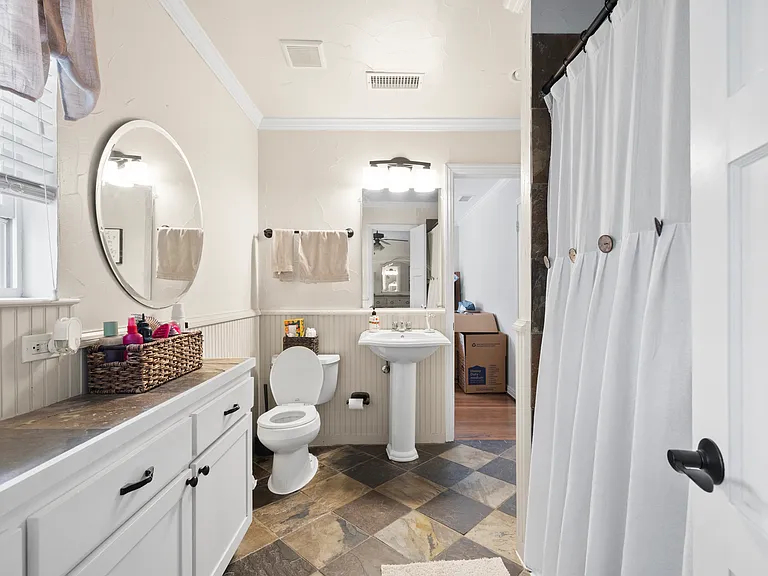 6227 Penrose Ave — Photo 5