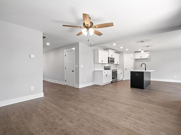 5th image of 165 Monaghan Dr Lot 81