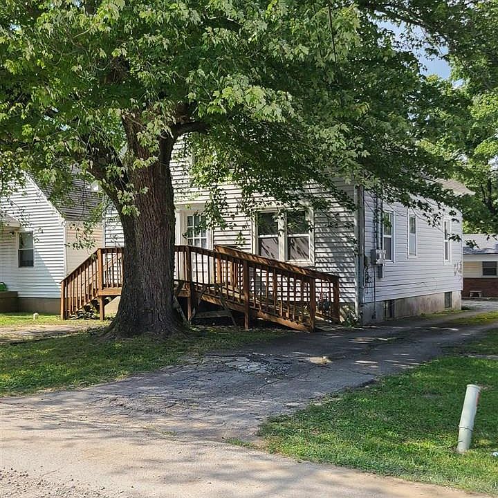 214/216/212 Oak St, Muldraugh, KY 40155 MLS HK23001086 Zillow