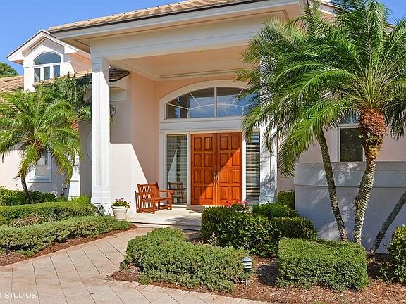 02_7023SEMorningDoveWay_84_Entryway_LowR
