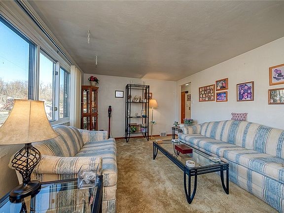 3rd image of 1500 Roosevelt Ave