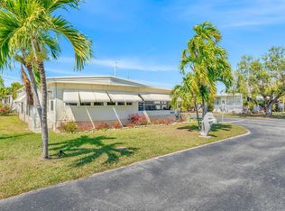 902 S Ruby Dr, Key Largo, FL 33037