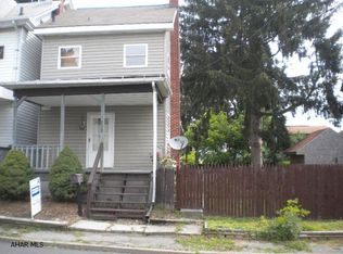 712 S 8th St #1, Altoona, PA 16602