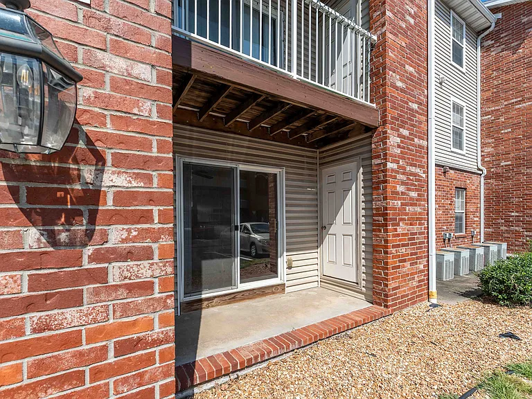 Battlefield Park Apartments — Photo 57