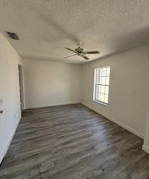 314 Waterside Dr — Photo 5