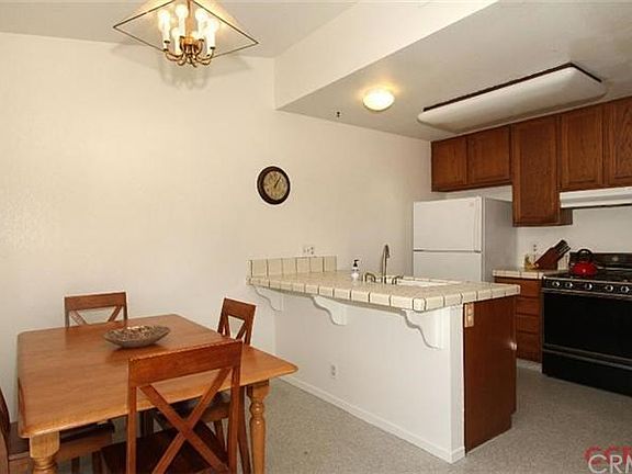 5th image of 888 Marigold Ct