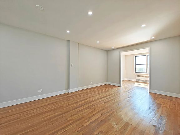 3rd image of 2781 Ocean Ave #6K