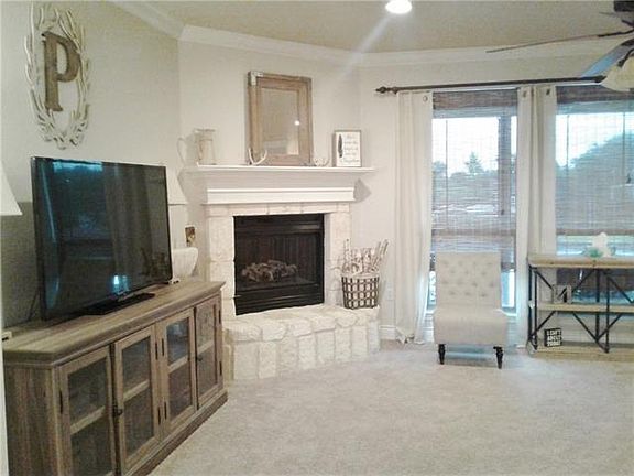 5th image of 104 Hearthstone Ct